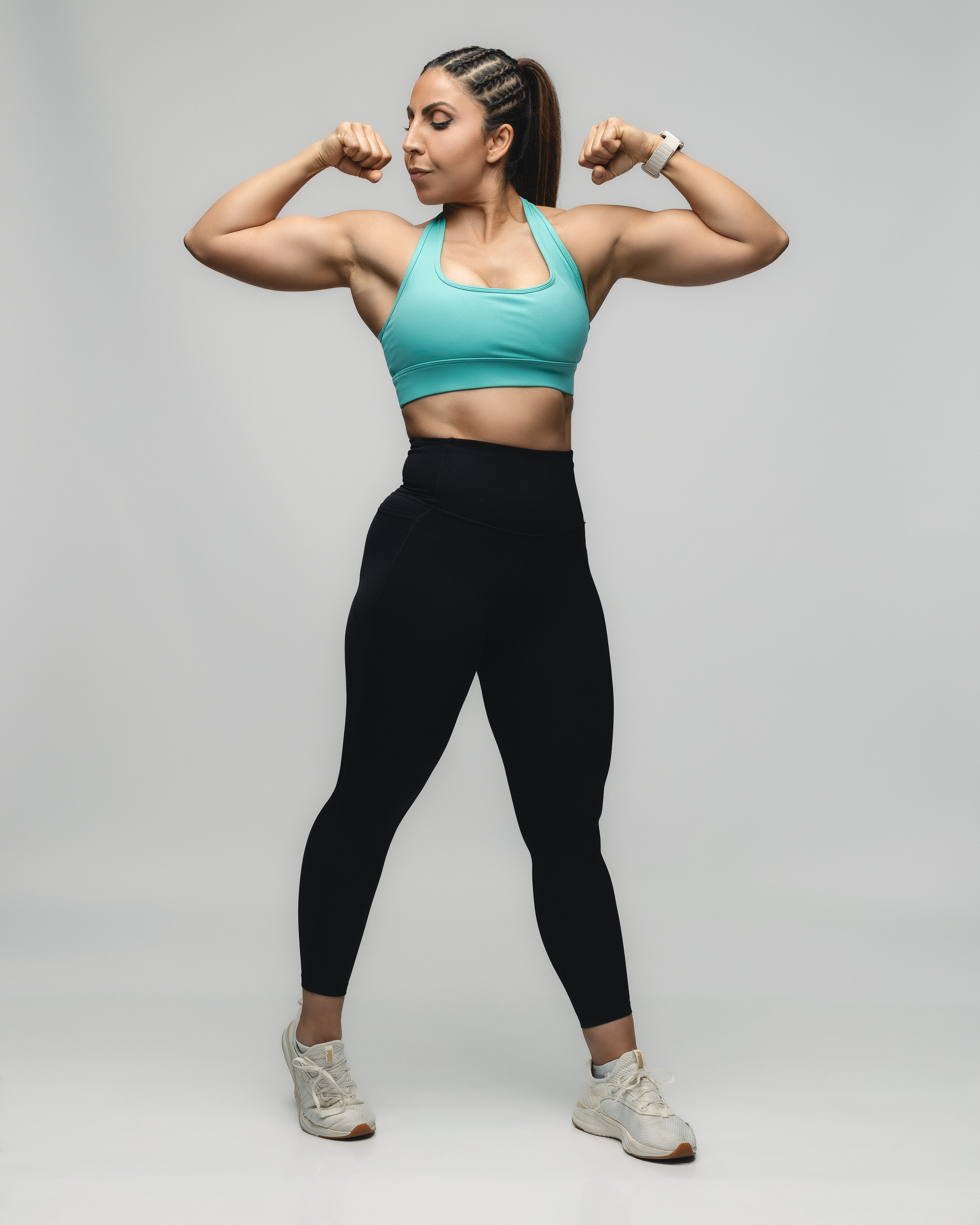 Coach Zara, certified personal trainer and Olympic weightlifting coach in Chicago